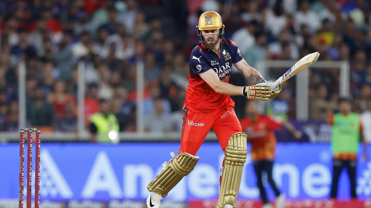 Phil Salt’s bat used in IPL and Vitality Blast T20 cleared by authorities after initially failing ‘gauge test’ for size